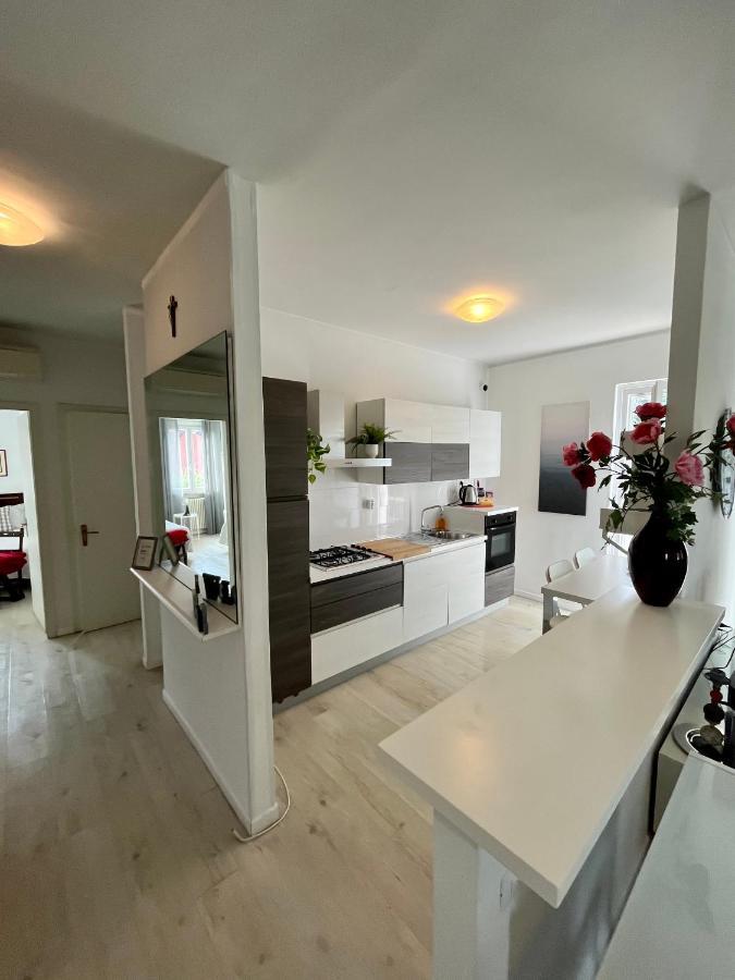 Your Familyapartment In Сирмионе Экстерьер фото