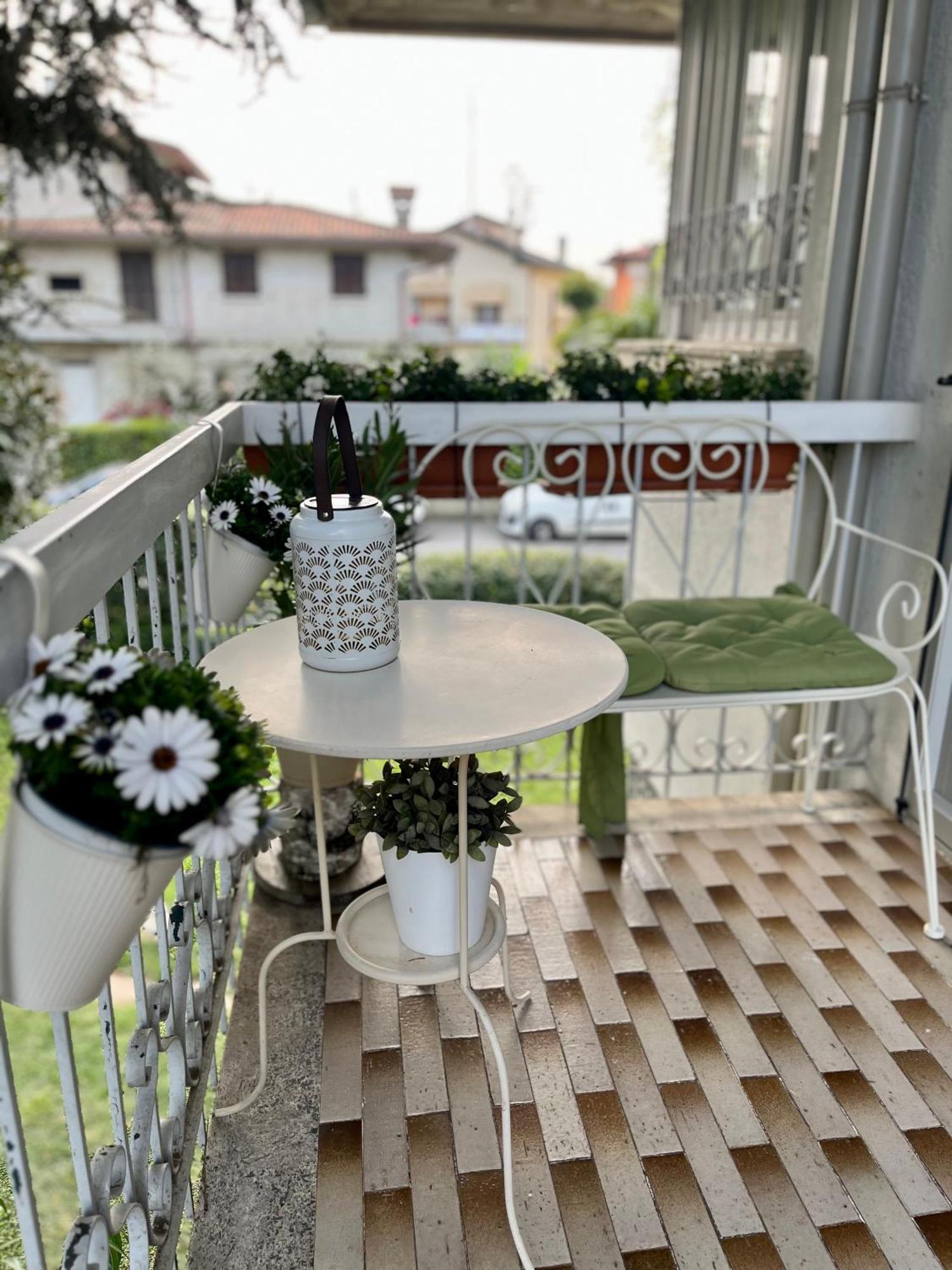 Your Familyapartment In Сирмионе Экстерьер фото